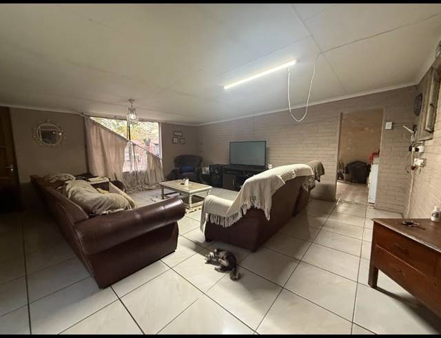 3 BEDROOM HOUSE FOR SALE IN VANDERBIJLPARK CW 5